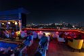 Auf der Karte meiner Roof top bar steht ein Cocktail, toll. Doch er ist ohne Alkohol zubereitet. Nur in wenigen Hotels mit westlichen Gästen (dieses definitv nicht) darf Alkohol ausgeschenkt werden. Kaufen darf man ihn nur in bestimmten Läden wenn man eine Lizenz besitzt.