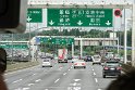 Fahrt mit dem Bus im Linksverkehr nach Tokyo. Bisher moderner als erwartet.