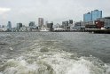 Dabei passieren wir auch die Rainbow Bridge der Tokyo Bay.