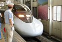 Mit dem Shinkansen geht es in knapp 1 Stunden in den östliche Richtung nach Himeji.