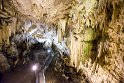 Über 400 Stufen führen in die Höhle hinein und auch wieder hinaus. Beim Einstieg passieren wir ausser Atem geratene Besucher. Uns geht's später genauso.