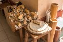 Die gibt es hier. Ein Holz auf einem Stein mit ein bischen Wasser gerieben ...