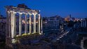 Nach einem "Spriz" in der Bar Marmi mit Blick von der Terasse über den Circus Maximus ein kurzer Schlenker in die Via Monte Tarpeo zum nächtlichen Forum Romanum, im Hintergrund das Kolosseum.