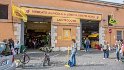 Auf halbem Weg zum Circus Maximus finden wir durch Zufall den Mercato di Campagna Amica einen <a href="https://www.google.de/maps/place/Campagna+Amica+Market/@41.8886816,12.4825635,17.75z/data=!4m8!1m2!2m1!1sMercato+di+Campagna+Amica!3m4!1s0x132f604ab17a7b31:0xd3c238b8890771a5!8m2!3d41.8887925!4d12.4833575" target="_blank">Erzeugermarkt</a> mit lokalen Bio Produkten.