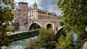 Gut gestärkt passieren wir das Castello Caetani auf der Isola Tiberina gelegen.