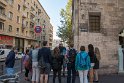 Stadtführung mit <a href="https://marseillefreewalkingtour.com/" target="_blank">Marseille Free Walking Tour</a>. Dieses Haus ist das älteste von Marseille (1535) und stand ursprünglich an der Rue de la Bonneterie, nach der Zerstörung durch die Deutschen stand nur noch diese Haus und wurde auf Schienen zum nächsten Block verschoben und um 90 Grad <a href="https://translate.google.de/translate?sl=auto&tl=de&u=https%3A%2F%2Fmadeinmarseille.net%2F2080-archive-histoire-marseille-hotel-cabre%2F" target="_blank">gedreht</a>.