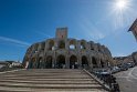 Wir besuchen das Amphitheater, eine Amerikanerin spricht mich an, sie hätten 1 1/2 Stunden Zeit während ihrer Arles Tour vom Kreuzfahrtschiff, was sie denn alles anschauen können in dieser Zeit. Oh man, andere Interessen und anderer Präsident.