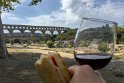 Wir hatten vorgesorgt und belegte Baguette und Rotwein für's Picknick mitgebracht. Das Restaurant "Les Terrasses", hielt genau das, was die miesen Bewertungen voraus gesagt hatten. Das bestellte Bier braucht fast eine Stunde, andere französische Gäste verlassen schimpfend die Terasse.