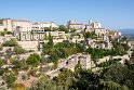 Auf dem Weg zum nächsten Punkt passierem wir das am Hang gelegene Städtchen Gordes. 