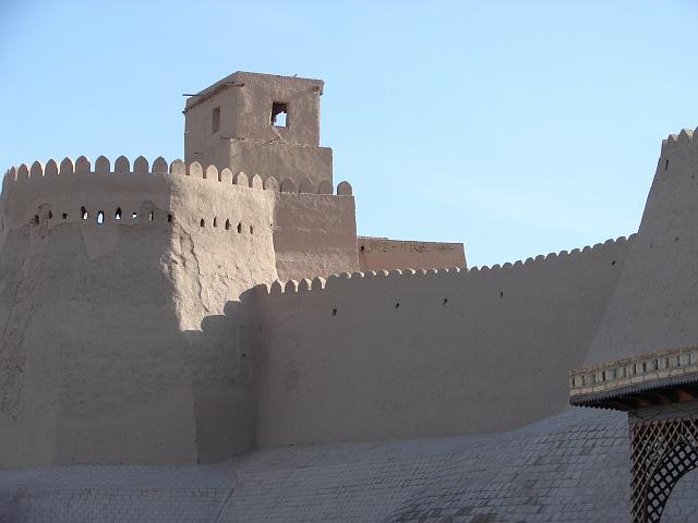 DSC00241.JPG - Die Stadtmauer um Chiwa: ITSCHAN KALE ("Innenfestung")...
