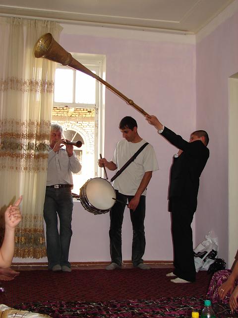 DSC00473.JPG - ... für uns Musik gemacht wird... und getanzt...