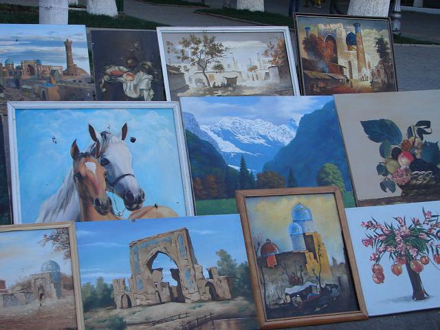 DSC01162.JPG - ...Künstler bieten ihre Bilder an...