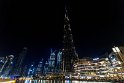 Kaum zu glauben, dass ich eben dort ganz weit oben war. Da das Emirat Dubai während der Bauphase kurz vor der Pleite stand, sprang der ungeliebte Nachbar Abu Dhabi mit 25 Milliarden Euro ein und rettete den Bau. Daher trägt er auch den Namen des Khalifen von Abu Dhabi.