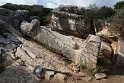 Einer über 10m großen unfertigen Steinfigur in einem Steinbruch bei Apollonas.