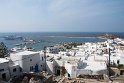Die Burg beherbergt ein kleines Museum und von der Terrasse hat man einen guten Blick auf die Stadt, den Hafen und auf die Portara von Naxos.