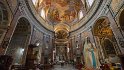 Santa Maria in Trastevere ist die älteste Marienkirche Roms und bildet mit dem davorliegenden Platz das Zentrum des Viertels Trastevere.