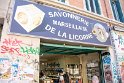 Schöner Zufall, wir kommen an einer Seifenfabrik vorbei. Die Seife aus Marseille, die nach einem Reiheitsgebot midestens aus 72% Pflanzenöl bestehen muß, ist weltberühmt.